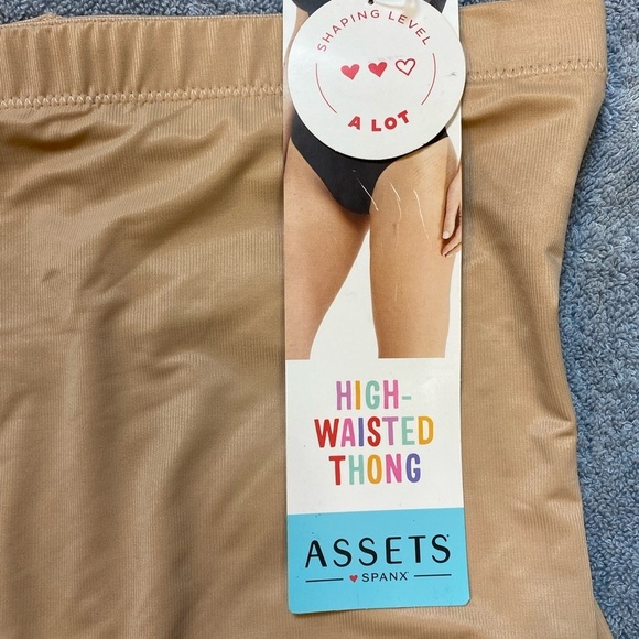 Assets by Spanx Beige Thong Large - Picture 3 of 8